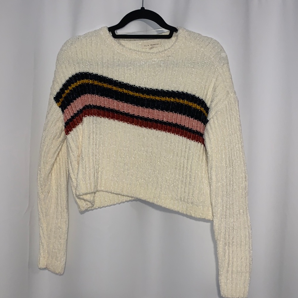 La hearts sweater